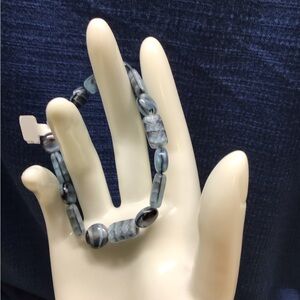 Elegant Blue Beaded Bracelet